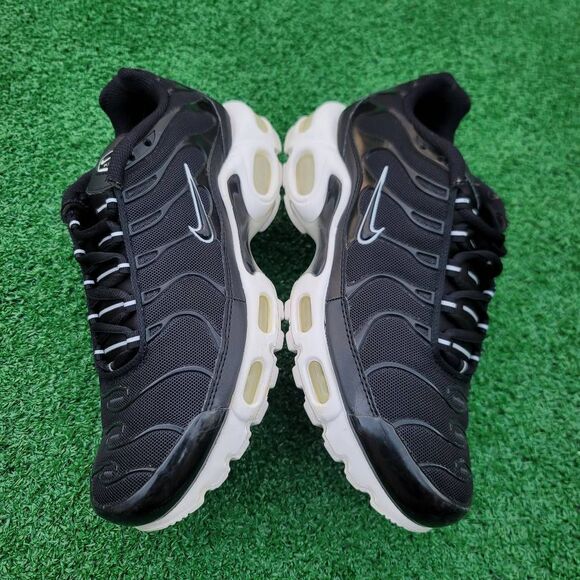 Nike Air Max Plus sneaker - Women's running shoes - Size 9 - Picture 8 of 11